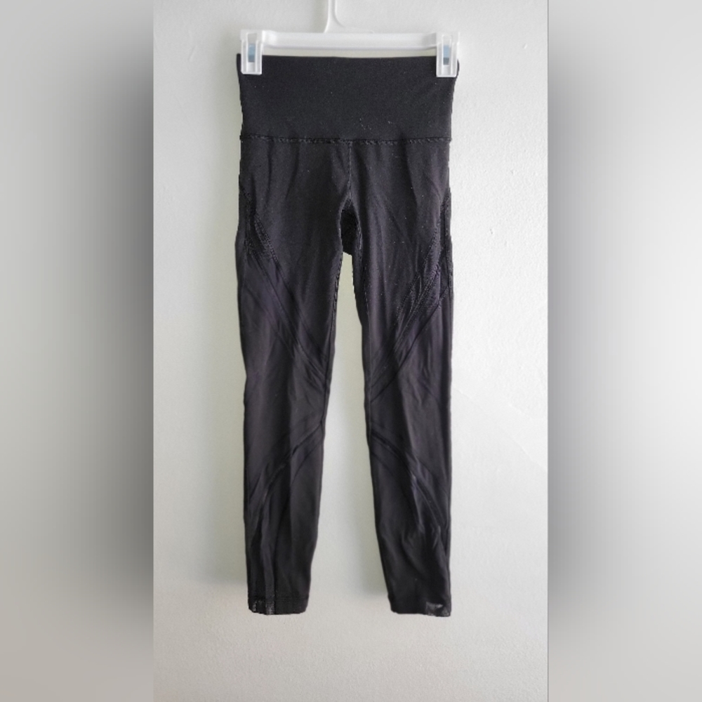 Black lulu lemon leggings with mesh